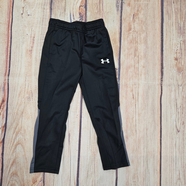 UA BOYS BRAWLER TAPERED PANT BLACK
