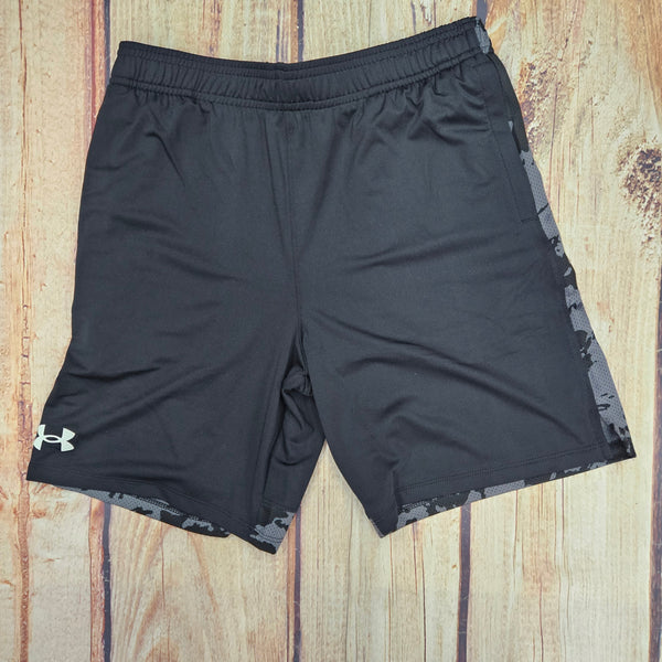 UA BOYS TECH VENT PRINTV BLCKD SHORTS 1390022