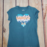 GIRLS UA HEART MOUTAIN TEE STILL WATER 25UOSGA01S-464-PC2